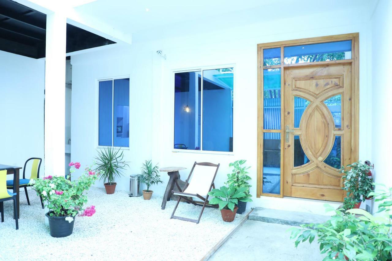 Hotel Moodhu Surf House Himmafushi Exterior foto
