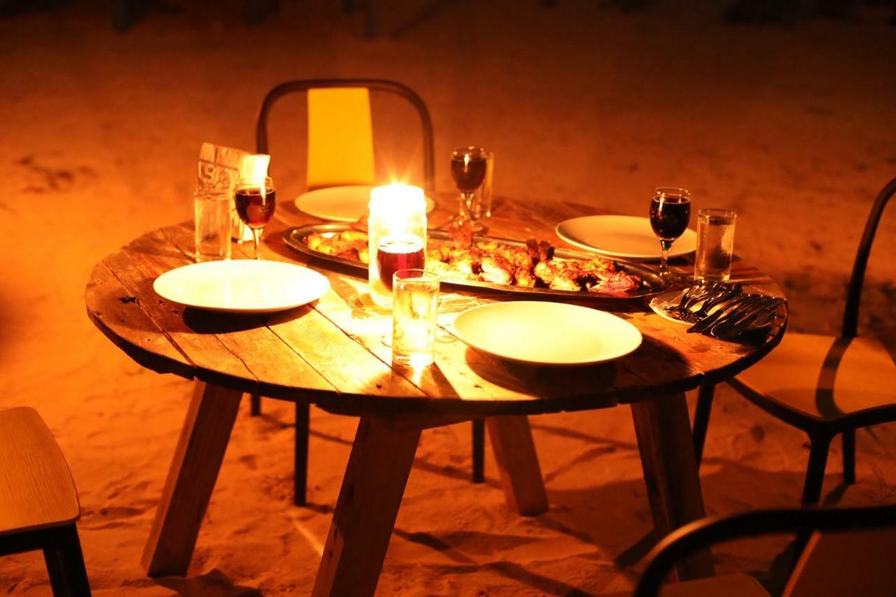 Hotel Moodhu Surf House Himmafushi Exterior foto